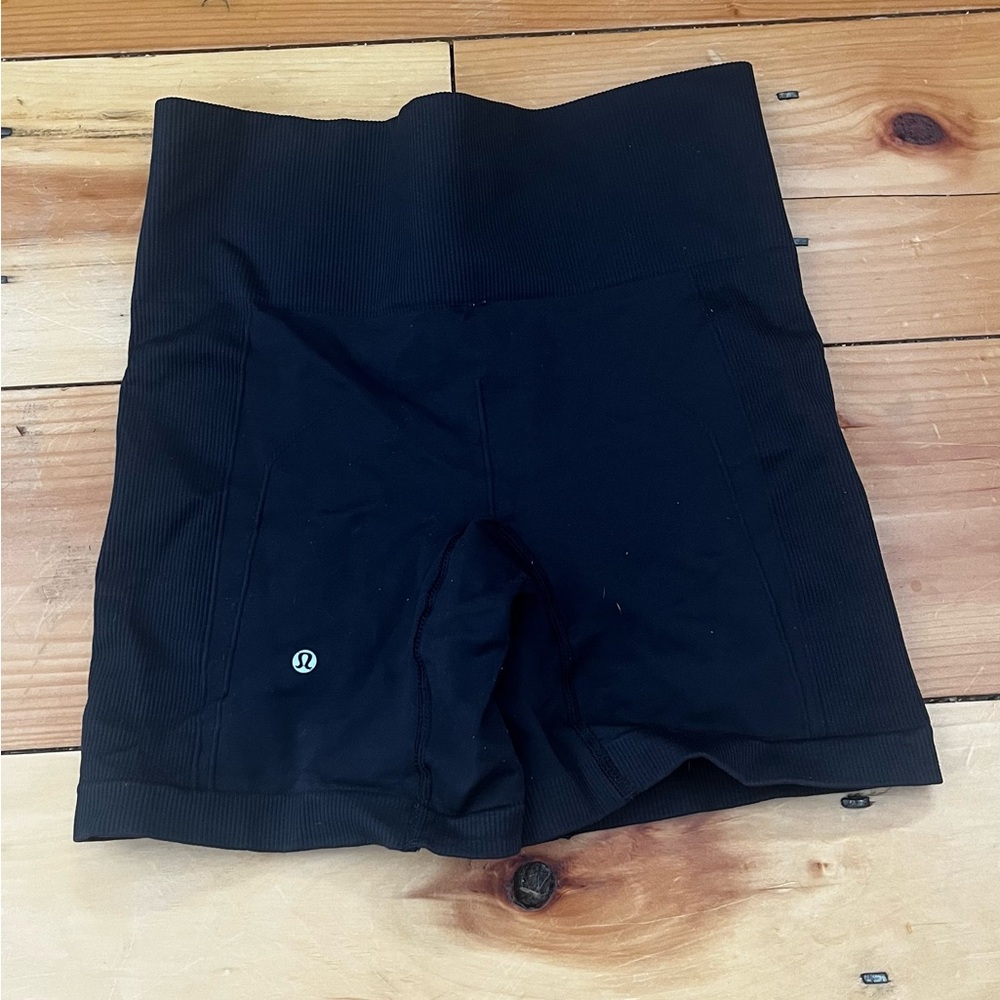 Lululemon bike shorts
